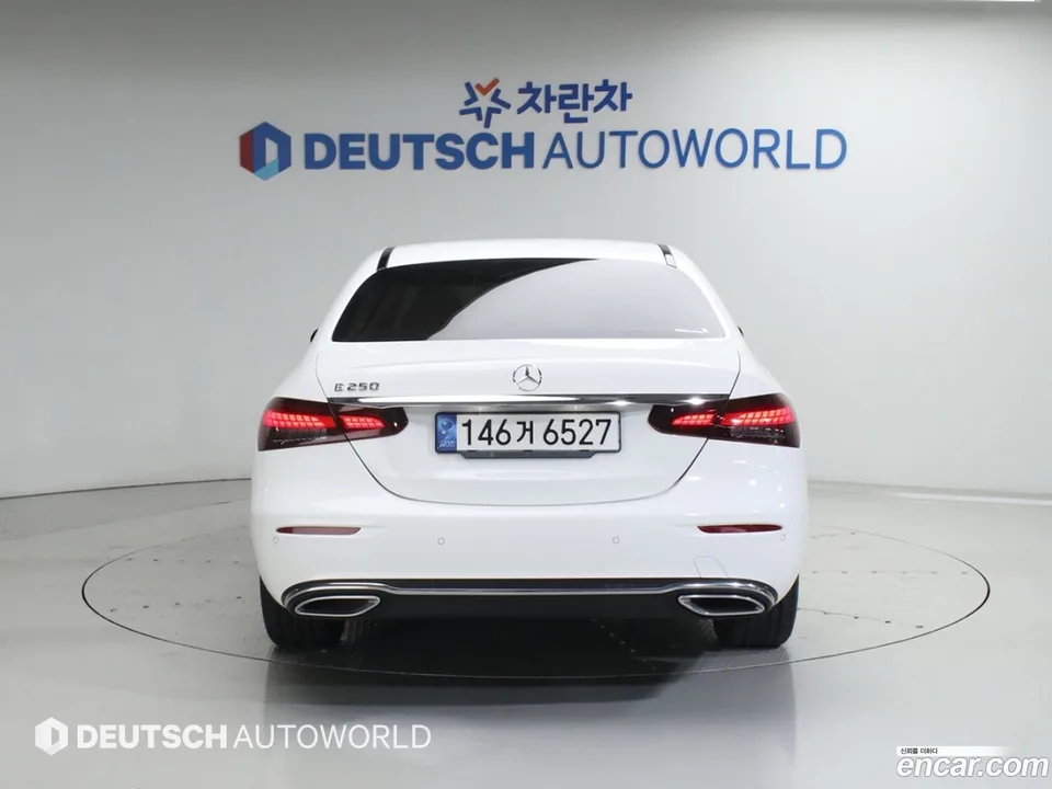 Mercedes-Benz E-Class E250 2022 — миниатюра 5