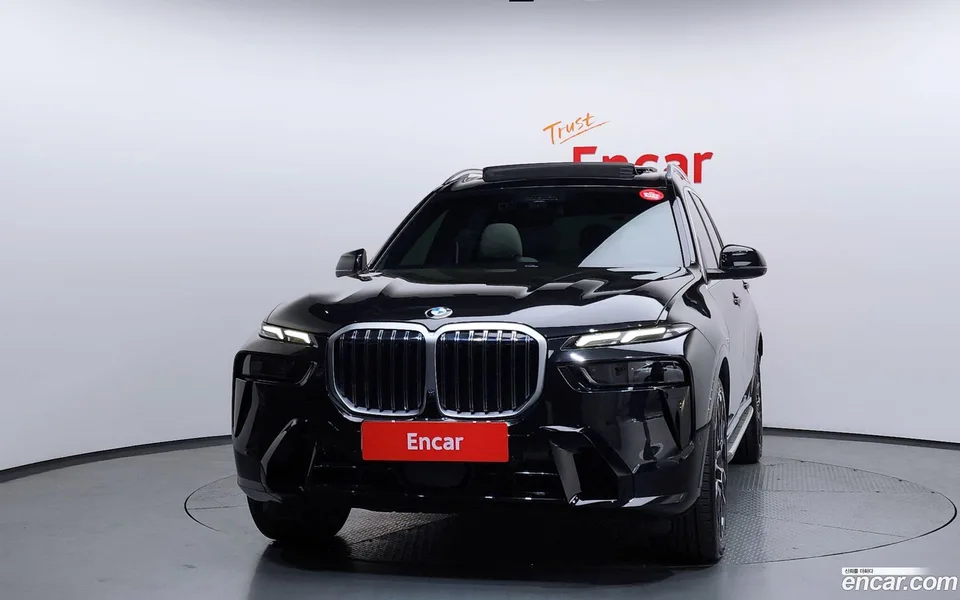 BMW X7 xDrive 40i M 7 2023 — миниатюра 3