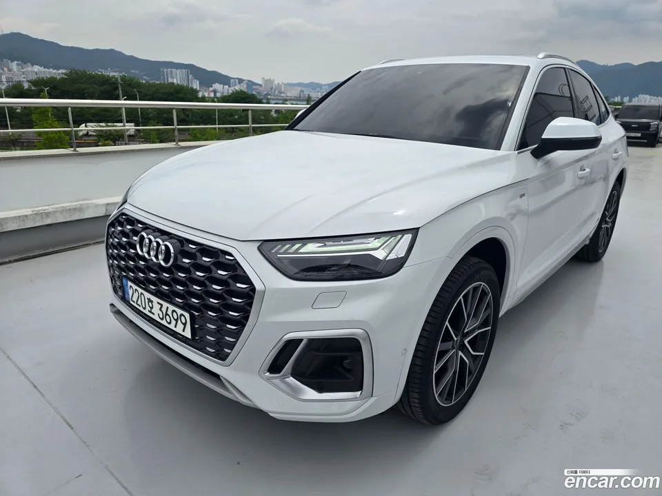Audi Q5 (FY) 40 TDI 2023 — фото 1, купить с доставкой в Москву
