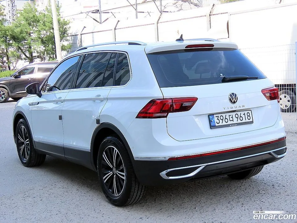 Volkswagen Tiguan 2.0 TDI 2022 — миниатюра 3