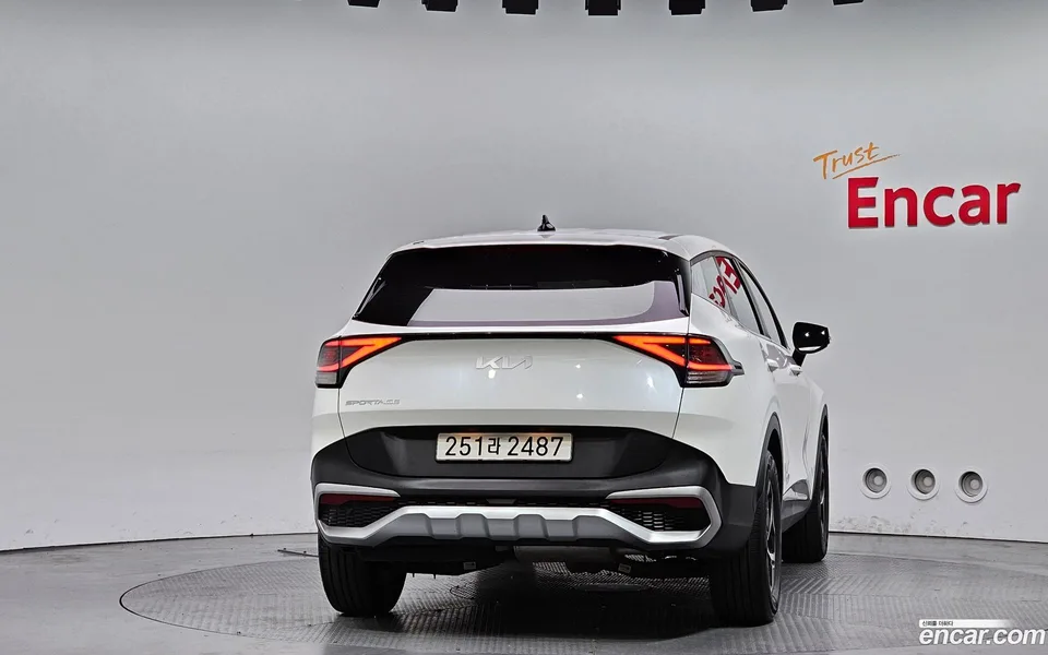 Kia Sportage 2.0 2WD 2023 — миниатюра 4