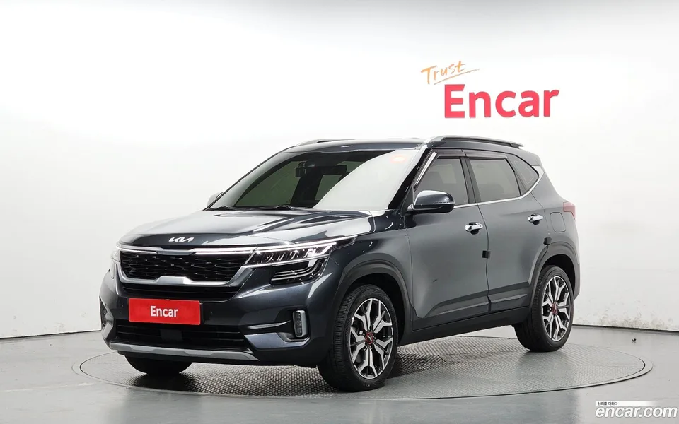 Kia Seltos 1.6 2WD 2022 — фото 1, купить с доставкой в Москву