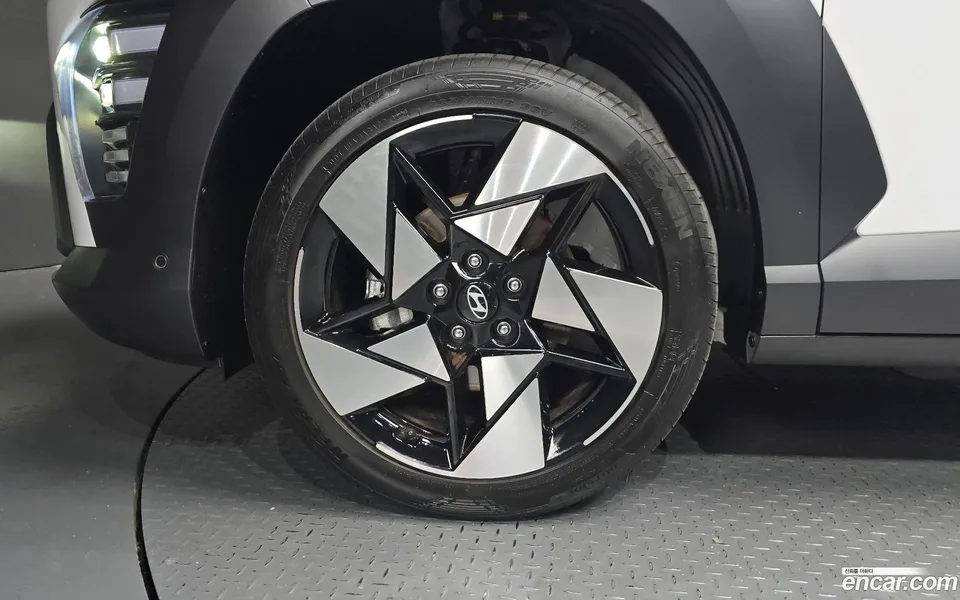 Hyundai Kona 1.6 2WD 2024 — миниатюра 5