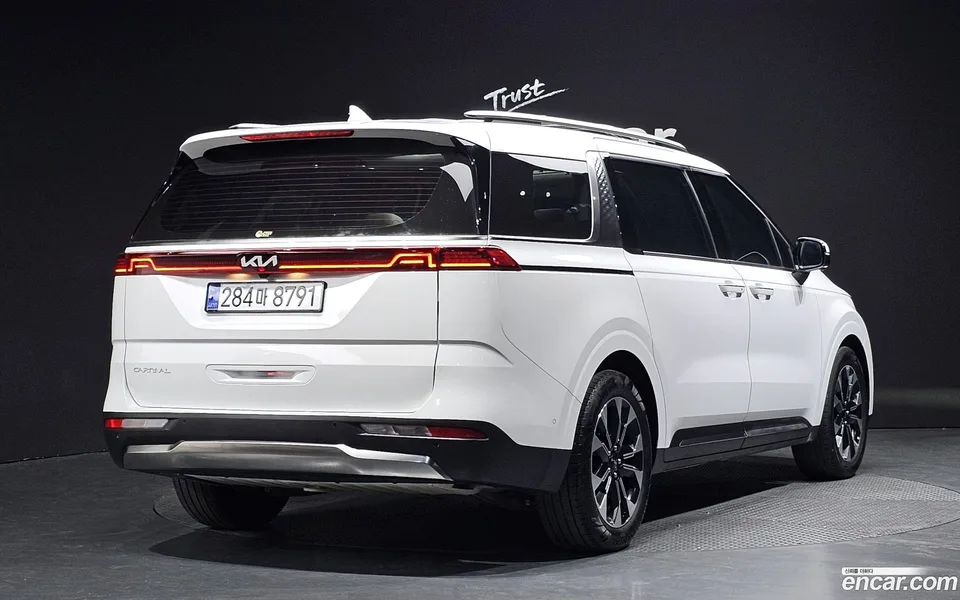 Kia Carnival 9 2023 — миниатюра 2