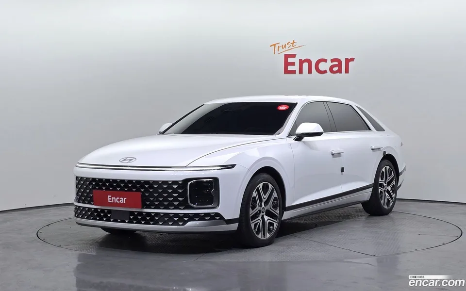 Hyundai Grandeur 2.5 2WD 2025 — фото 1, купить с доставкой в Москву