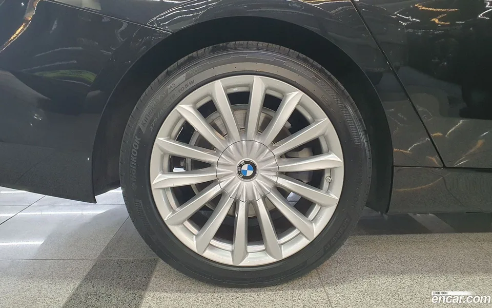 BMW 6 Series GT 620d xDrive 2022 — миниатюра 5