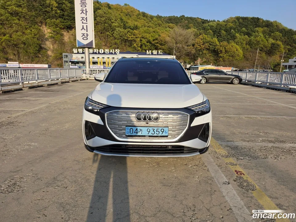 Audi Q4 e-tron 40 2023 — миниатюра 2