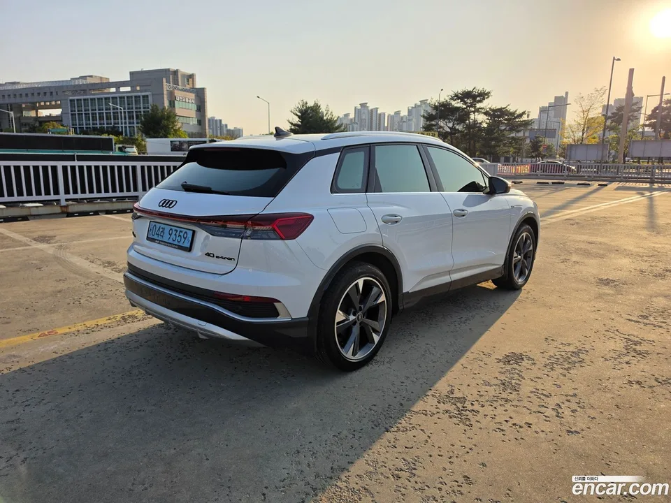 Audi Q4 e-tron 40 2023 — миниатюра 5