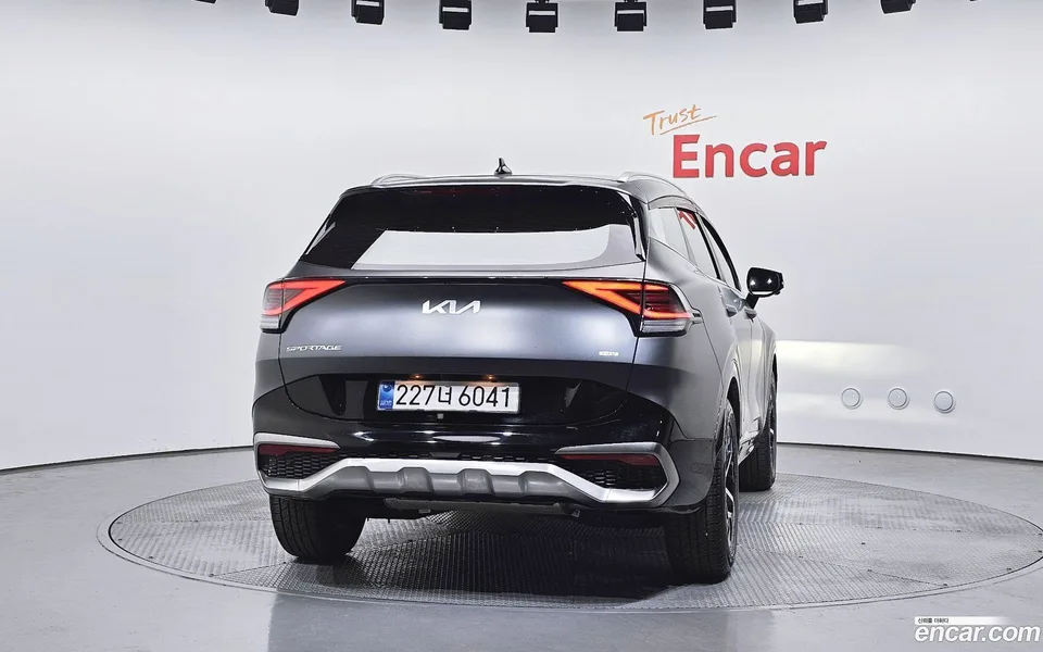 Kia Sportage Hybrid 2WD 2022 — миниатюра 4