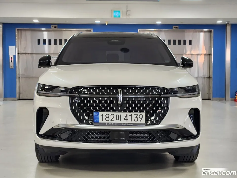 Lincoln Nautilus 2.0 AWD 2023 — миниатюра 3