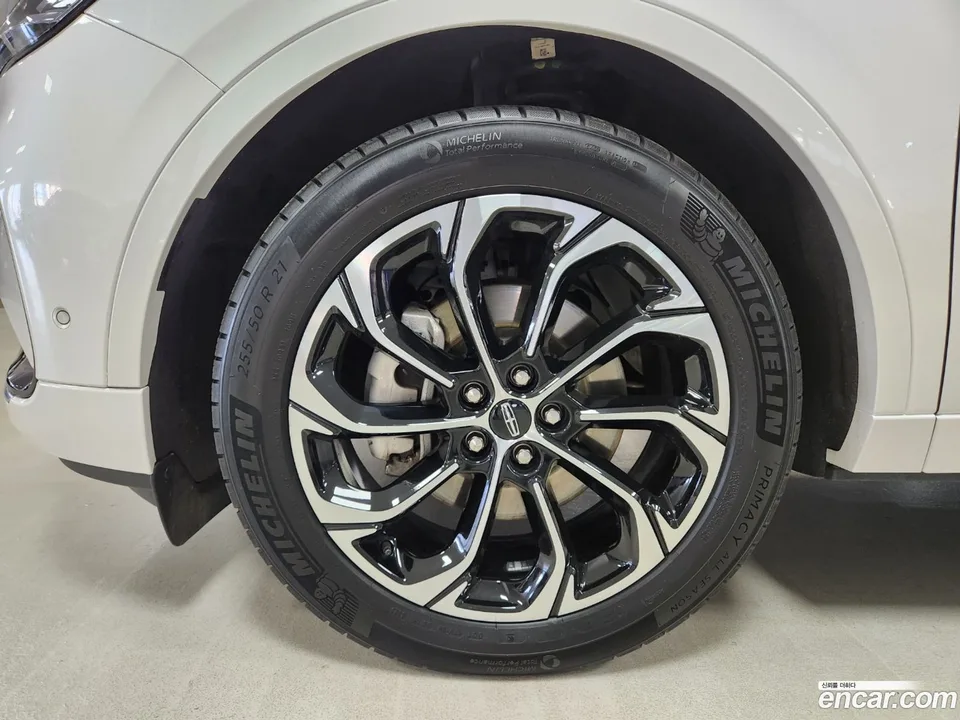 Lincoln Nautilus 2.0 AWD 2023 — миниатюра 5