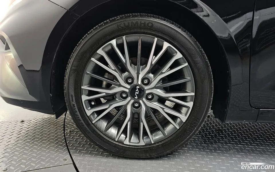 Kia K3 1.6 2023 — миниатюра 2