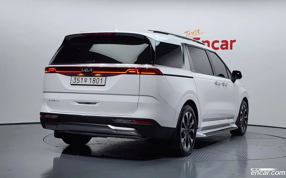 Kia Carnival 9 2023 — миниатюра 2