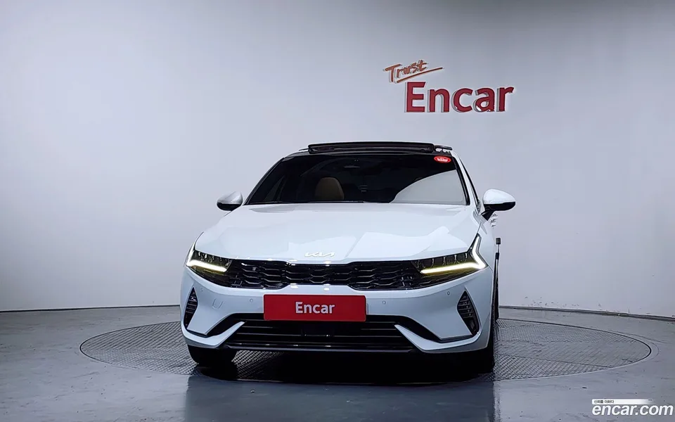 Kia K5 Hybrid 2023 — миниатюра 3