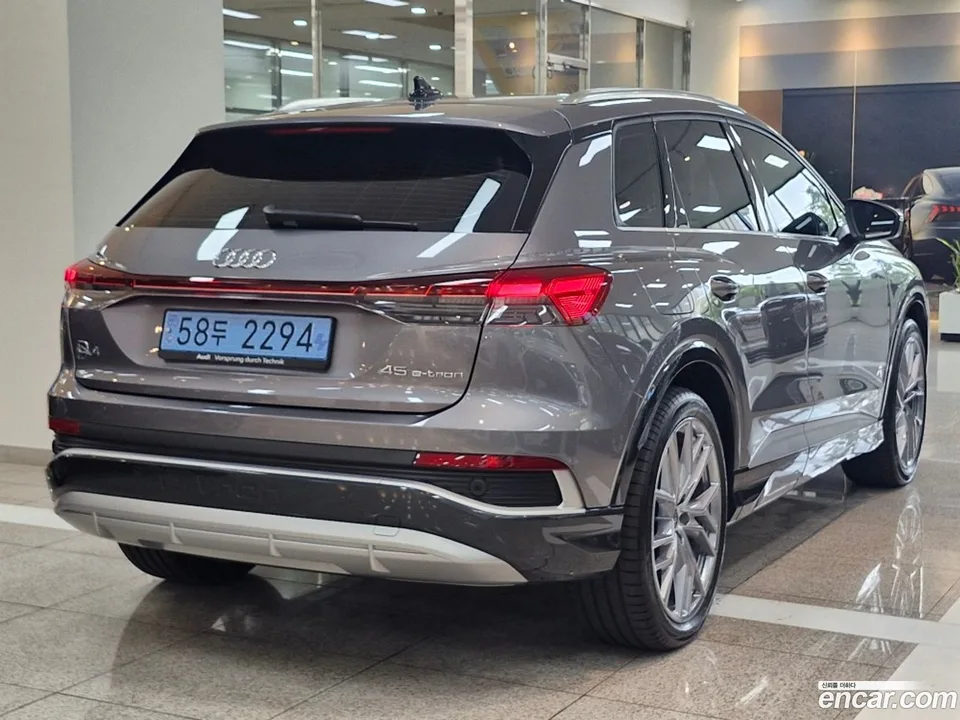 Audi Q4 e-tron 45 2024 — миниатюра 2