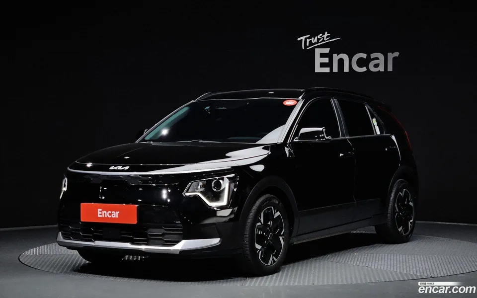 Kia Niro EV 2023 — фото 1, купить с доставкой в Москву