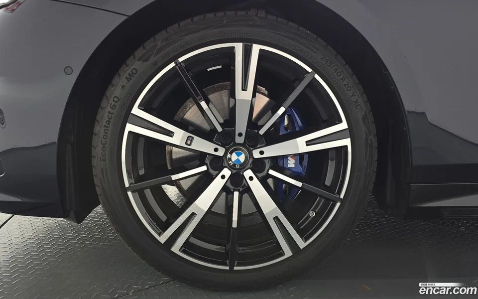 BMW 5 Series 530i xDrive M 2023 — миниатюра 5