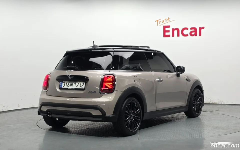 MINI Cooper 2023 — миниатюра 2