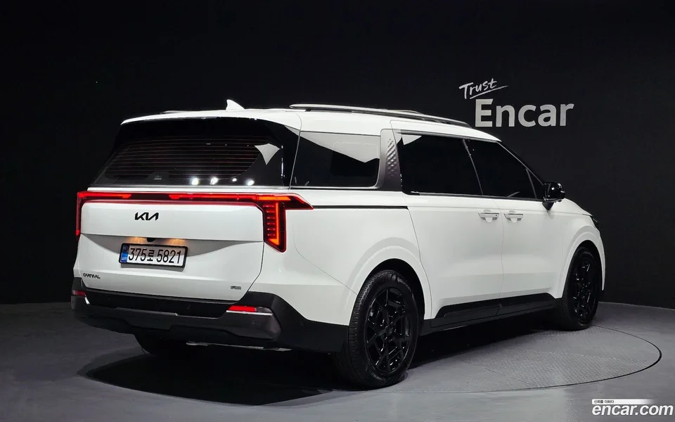 Kia Carnival 7 X Line 2025 — миниатюра 2