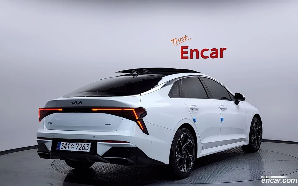 Kia K5 Hybrid 2024 — миниатюра 2