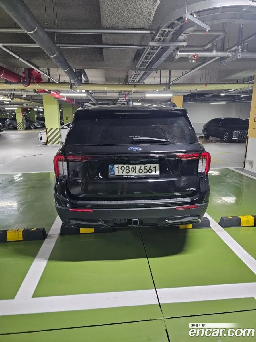Ford Explorer 3.0 PHEV 2024 — миниатюра 3