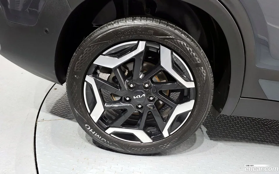 Kia Seltos 1.6 2WD 2023 — миниатюра 5