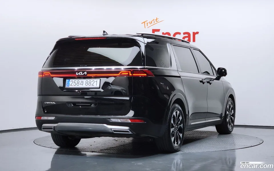 Kia Carnival 7 2022 — миниатюра 2