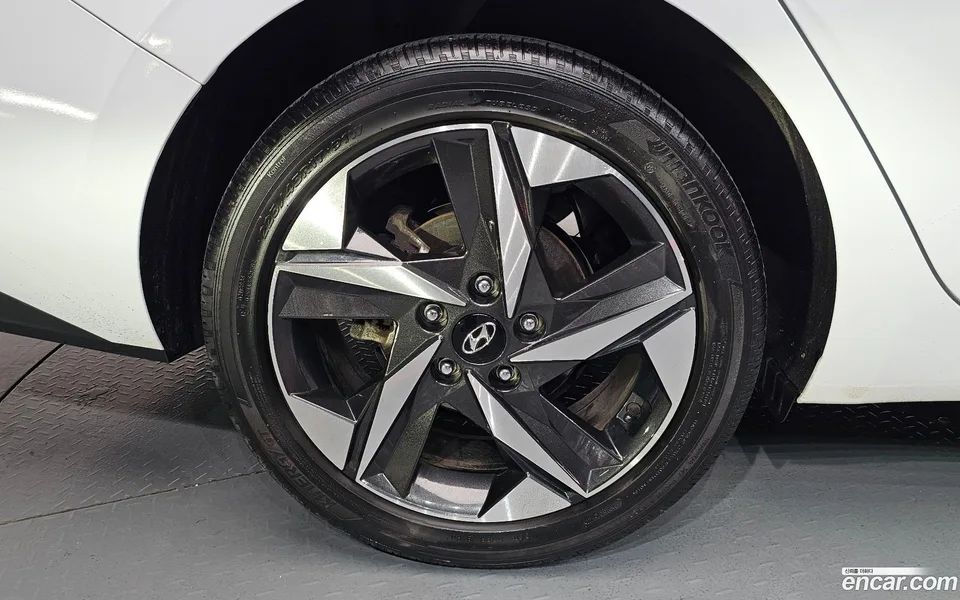 Hyundai Avante 1.6 2022 — миниатюра 2