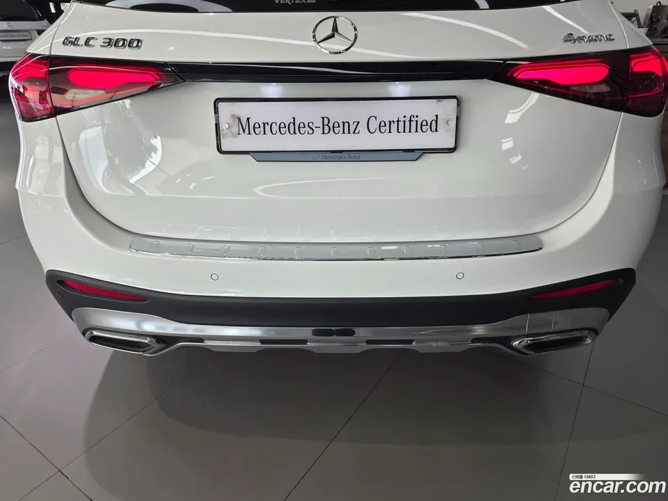Mercedes-Benz GLC-Class GLC300 4MATIC AMG Line 2023 — миниатюра 4