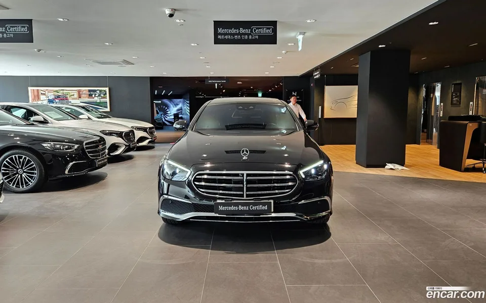 Mercedes-Benz E-Class E450 4MATIC 2023 — миниатюра 3