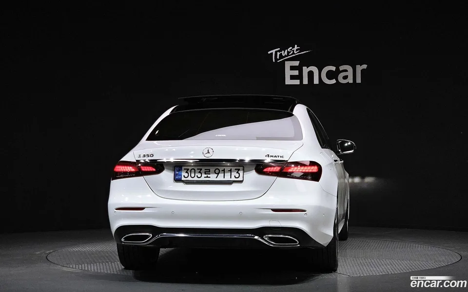 Mercedes-Benz E-Class E350 4MATIC AMG Line 2022 — миниатюра 4