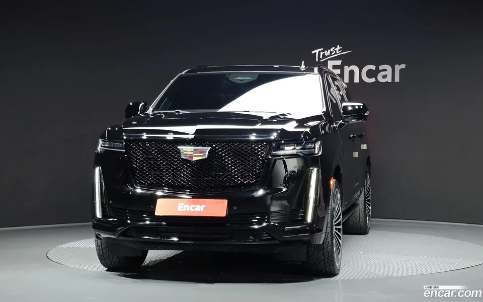 Cadillac Escalade 6.2 ESV 2023 — миниатюра 3