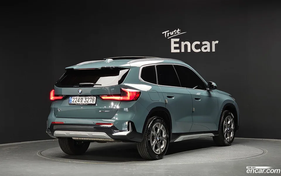 BMW X1 xDrive 20i xLine 2025 — миниатюра 2