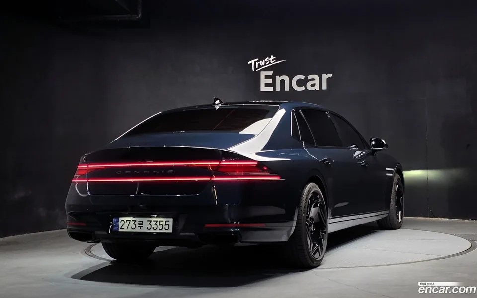 Genesis G90 3.5 e-S/C AWD LWB 2023 — миниатюра 2