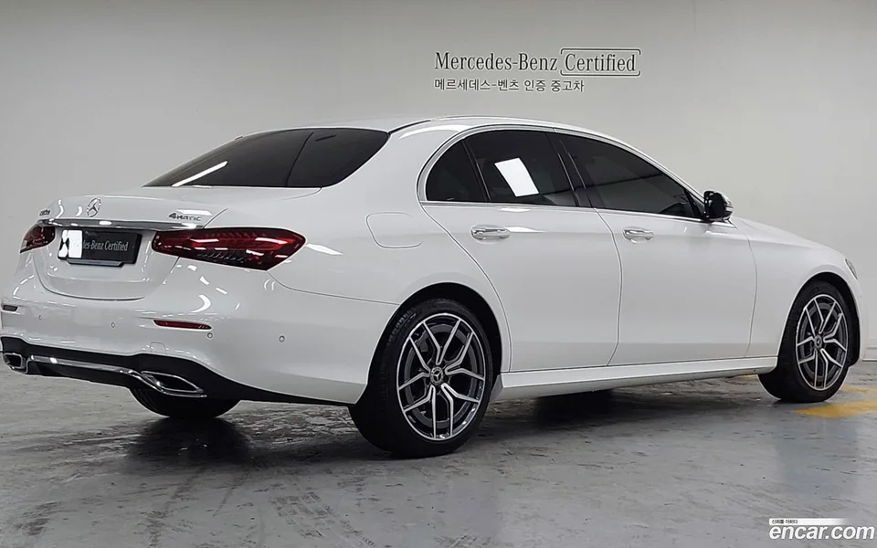 Mercedes-Benz E-Class E220d 4MATIC AMG Line 2023 — миниатюра 2