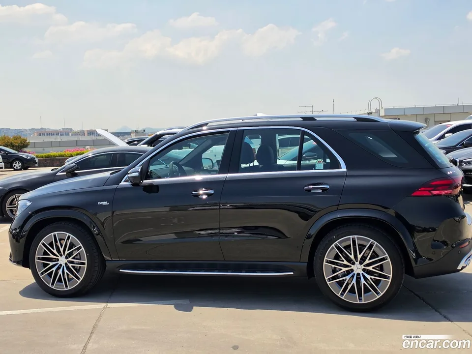 Mercedes-Benz GLE-Class AMG GLE53 4MATIC+ 2026 — миниатюра 5