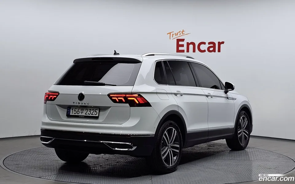 Volkswagen Tiguan 2.0 TDI 2024 — миниатюра 2