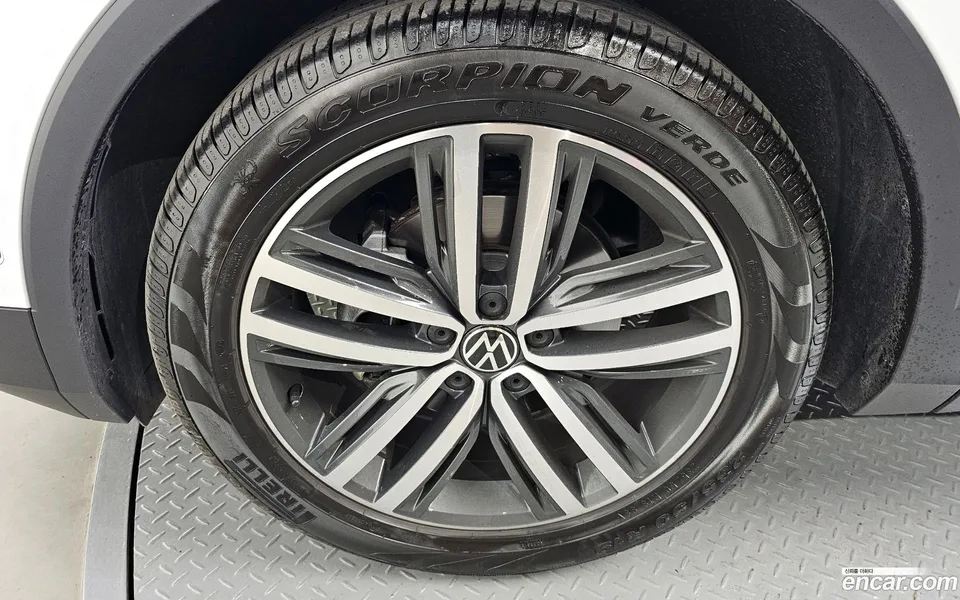 Volkswagen Tiguan 2.0 TDI 2024 — миниатюра 5
