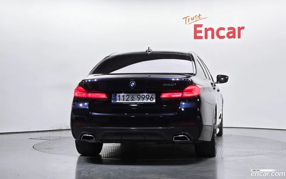 BMW 5 Series 520i M 2023 — миниатюра 4