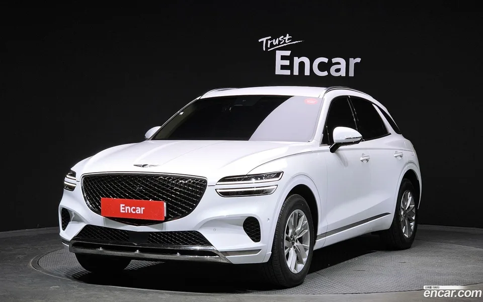 Genesis GV70 2.5T 2WD 2022 — фото 1, купить с доставкой в Москву