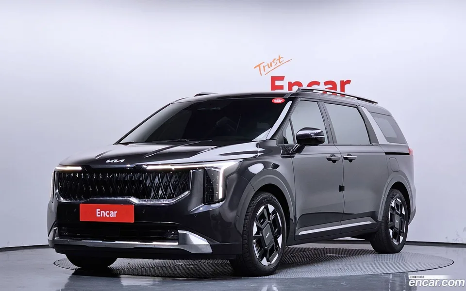 Kia Carnival HEV 9 2024 — фото 1, купить с доставкой в Москву