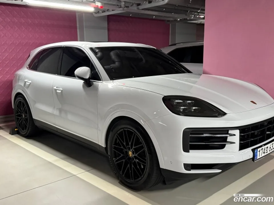 Porsche Cayenne 3.0 2023 — миниатюра 2
