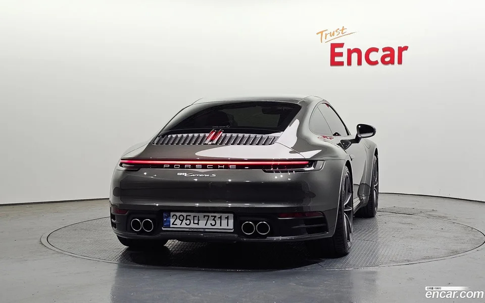 Porsche 911 (992) S 2023 — миниатюра 4