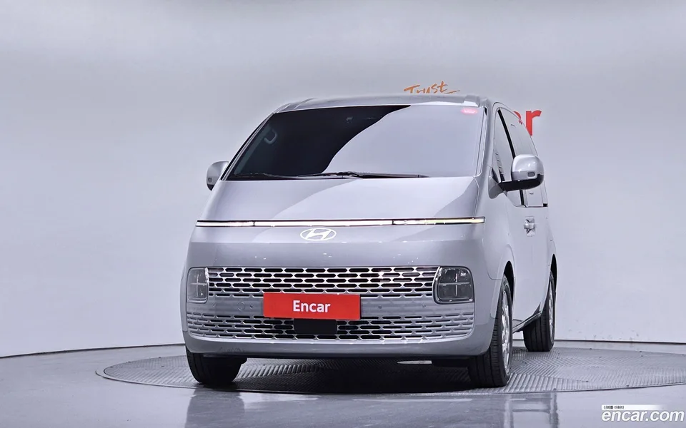 Hyundai Staria 5 2025 — миниатюра 3