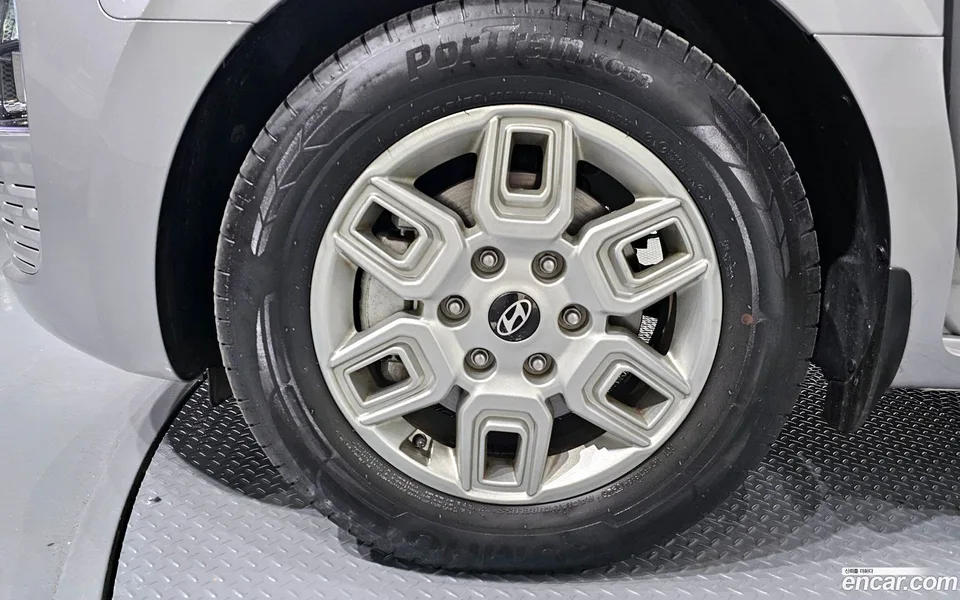 Hyundai Staria 5 2025 — миниатюра 5