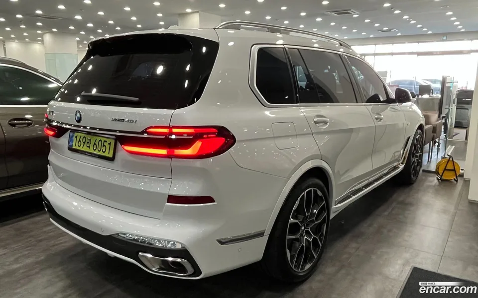 BMW X7 xDrive 40i M 6 2025 — миниатюра 2