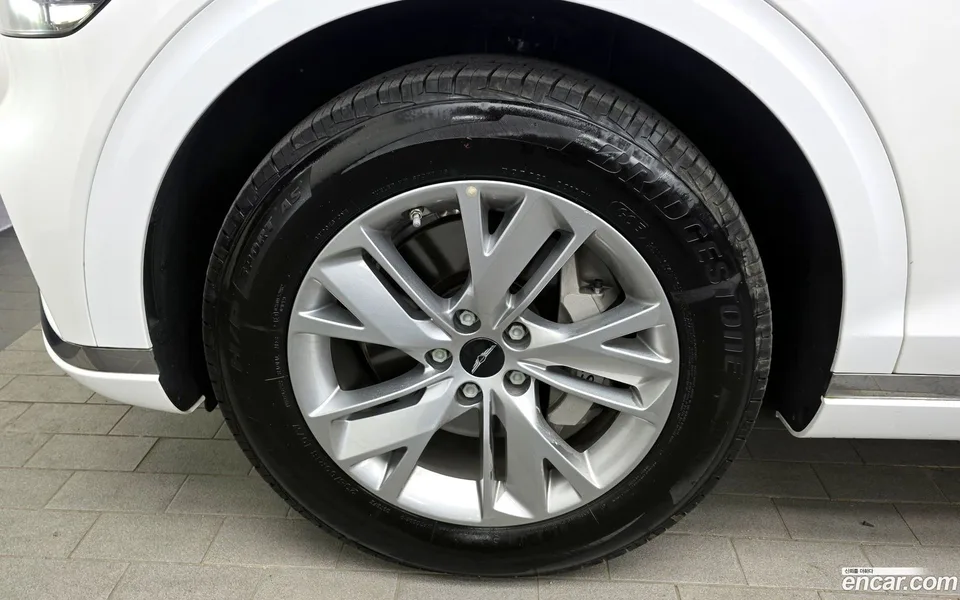 Genesis GV70 2.5T 2WD 2024 — миниатюра 5