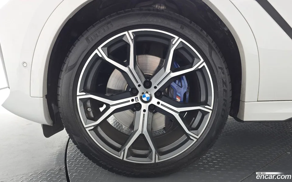BMW X6 xDrive40i M 2022 — миниатюра 5