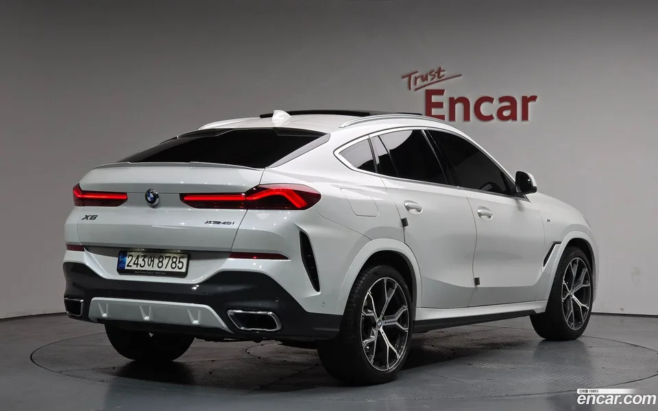 BMW X6 xDrive40i M 2022 — миниатюра 2