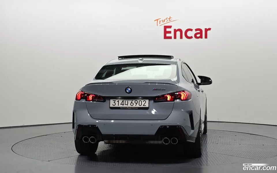 BMW 2 Series Gran Coupe M235 xDrive 2025 — миниатюра 4